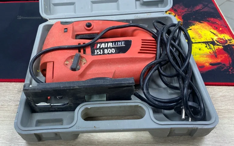 Лобзик Fairline Josh 800