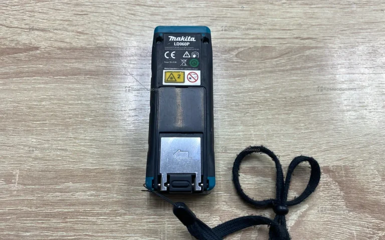 дальномер makita ld060