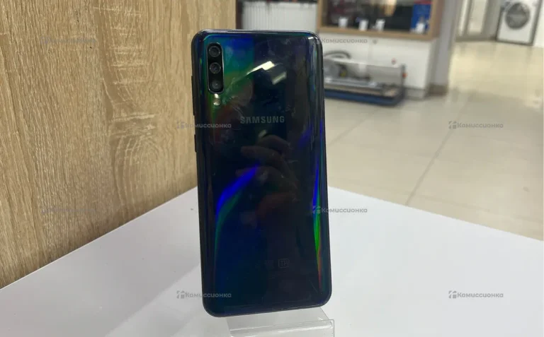 Samsung Galaxy A50 4/64 ГБ