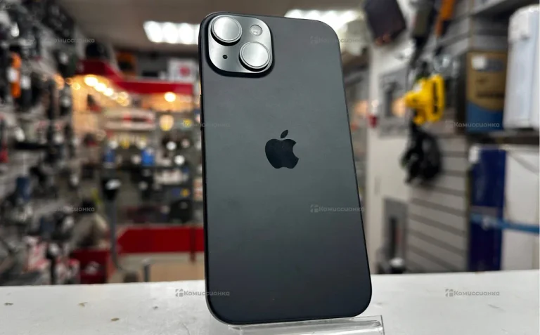 Apple iPhone 15 6/128 ГБ