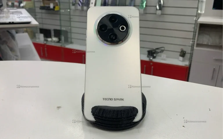 Tecno Spark 30C 4/128 ГБ