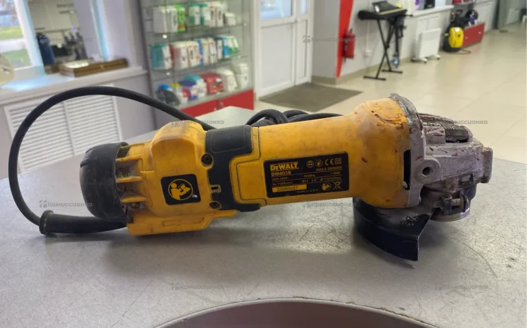 УШМ Dewolt DW4038