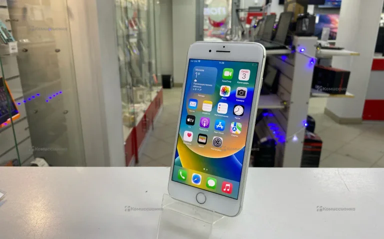 Apple iPhone 8 Plus 3/64 ГБ