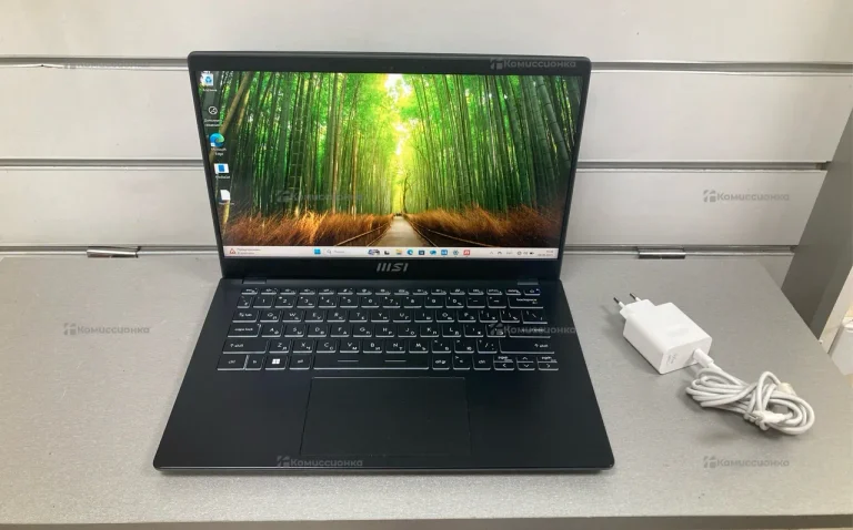 Ноутбук msi c12m Intel core i3-1215u