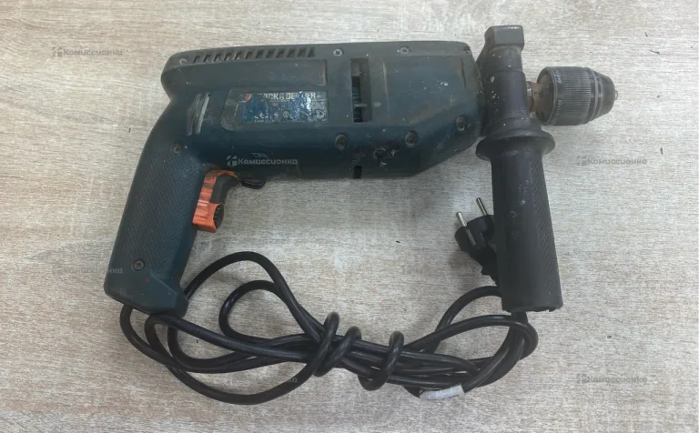 Ударная дрель Black+Decker