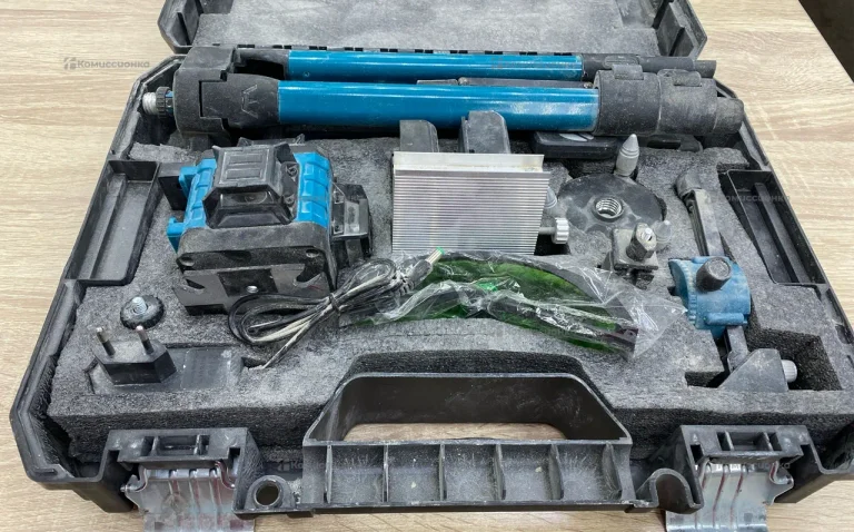 Лазерный уровень 4D Green