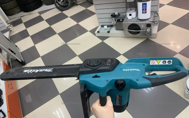 электропила Makita uc3541a
