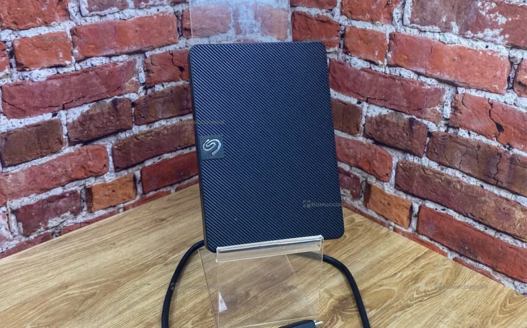 Внешний жесткий диск  Seagate 1TB