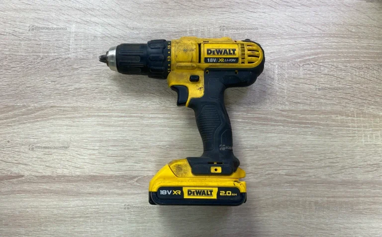 Дрель-шуруповерт DeWALT DCD771-KS