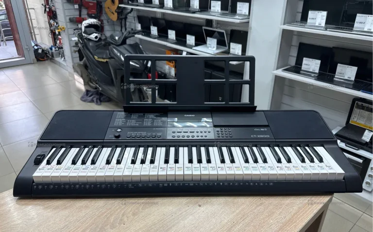 Синтезатор Casio CT-X800