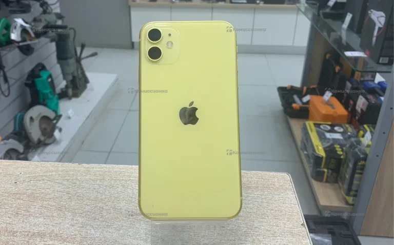Apple iPhone 11 4/64 ГБ