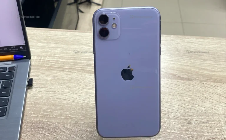 Apple iPhone 11 4/64 ГБ