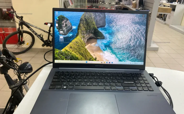 Ноутбук ASUs VivoBook M6500Q