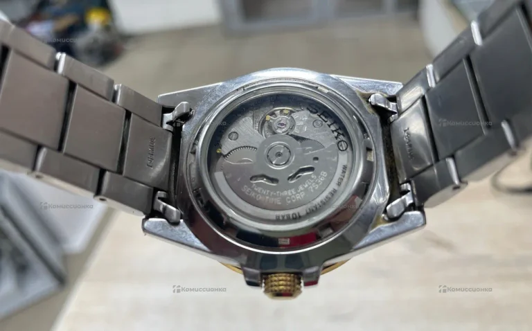 Часы  Seiko 7s36-04C0