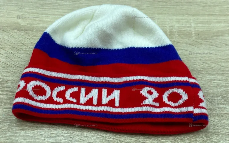 Шапка Россия