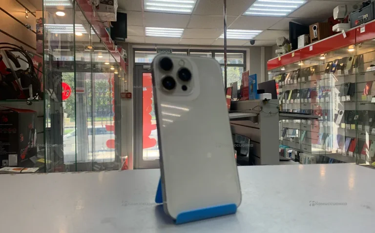 Apple iPhone XR 256gb в корпусе 13