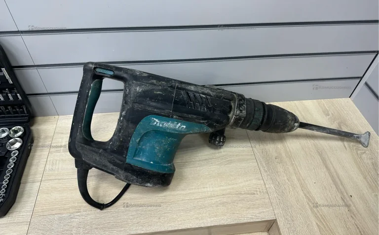 Отбойный молоток makita HM1203C