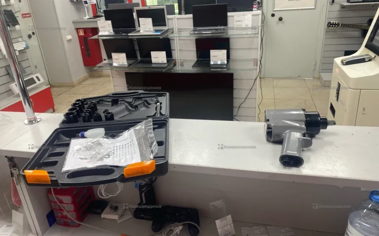 Пневмогайковерт ударный с набором Fubag IW 720 1/2