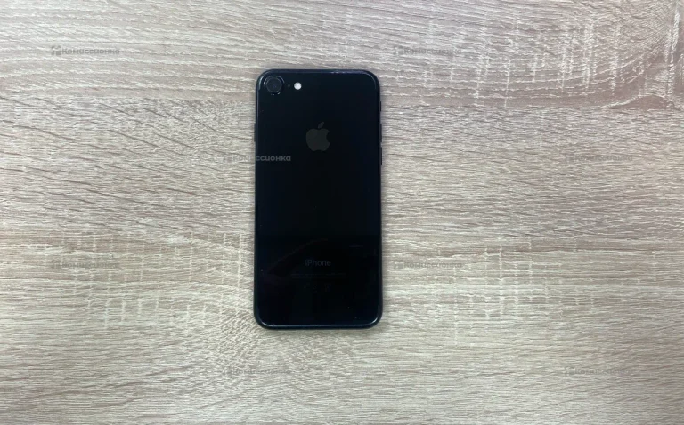 Apple iPhone 7 2/32 ГБ