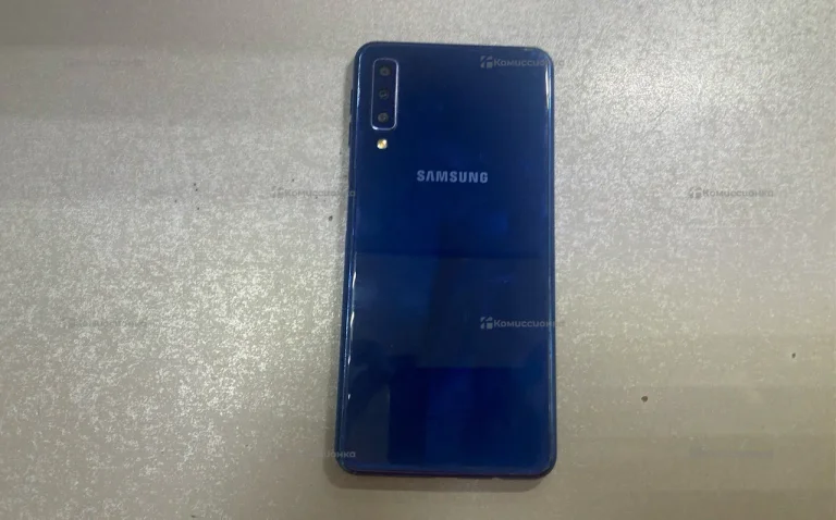 Samsung Galaxy A7 4/64 ГБ