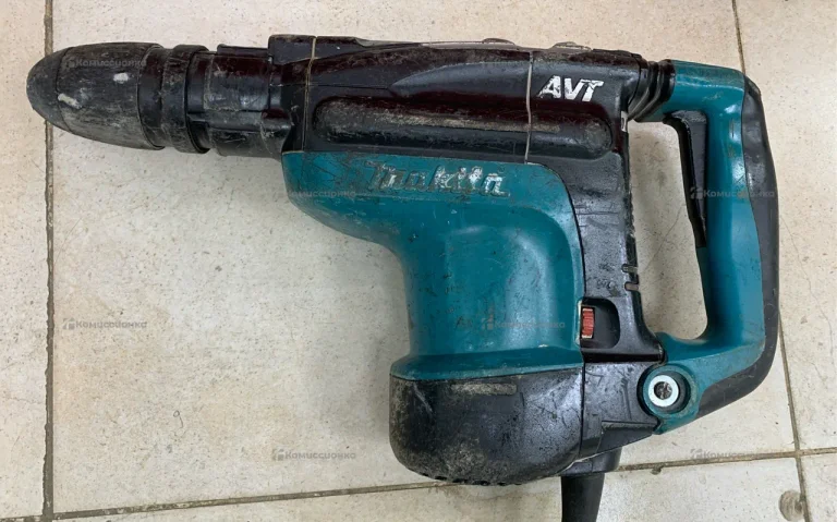 Перфоратор makita HR4011C