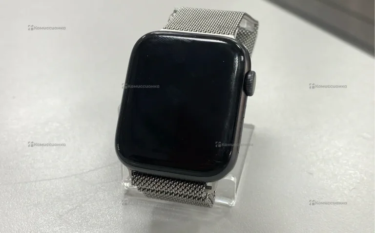 Часы  Apple Watch Series 6