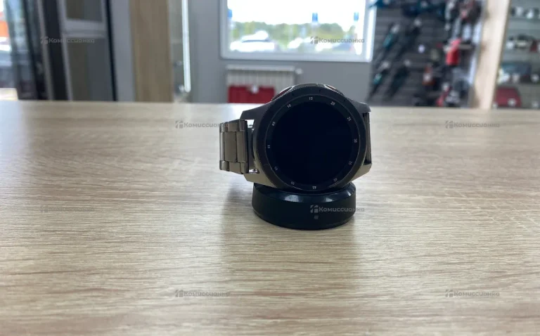 Часы  Samsung smart watch