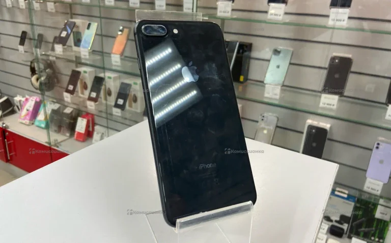 Apple iPhone 8 Plus 64 ГБ
