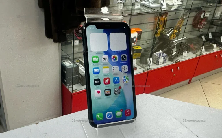 Apple iPhone 11 4/64 ГБ