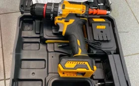 шуруповерт Dewalt б/щ