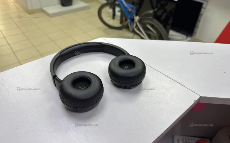 Наушники  JBl tune 520bt