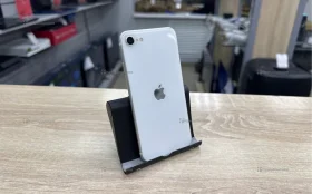 Apple iPhone SE (2020) 3/64 ГБ