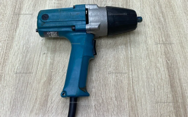 Гайковерт makita 6905B