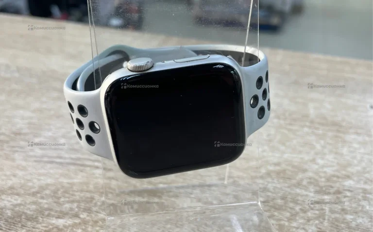 Apple Watch SE 44mm