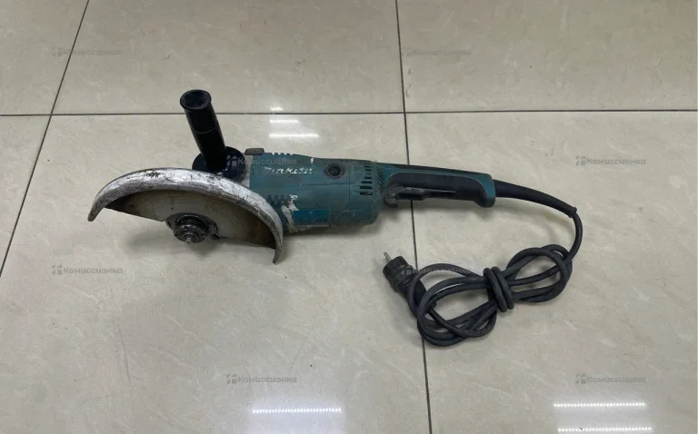 Makita УШМ 230