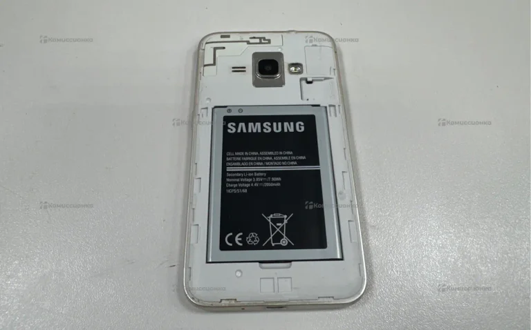 Samsung Galaxy J1 1/8 ГБ