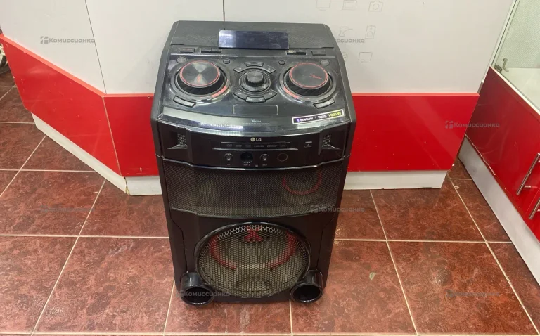 Колонка  LG OM7550k