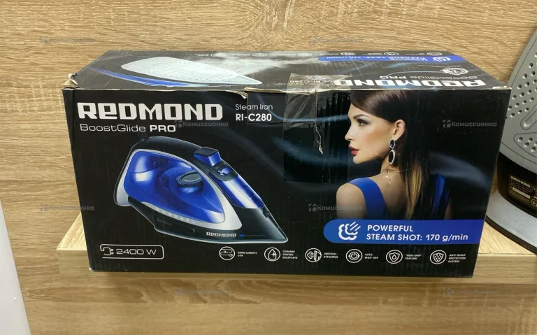 Утюг REDMOND RI-CI