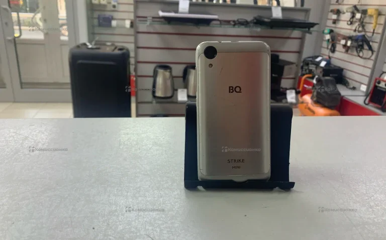Bq 4072 strike mini 8gb