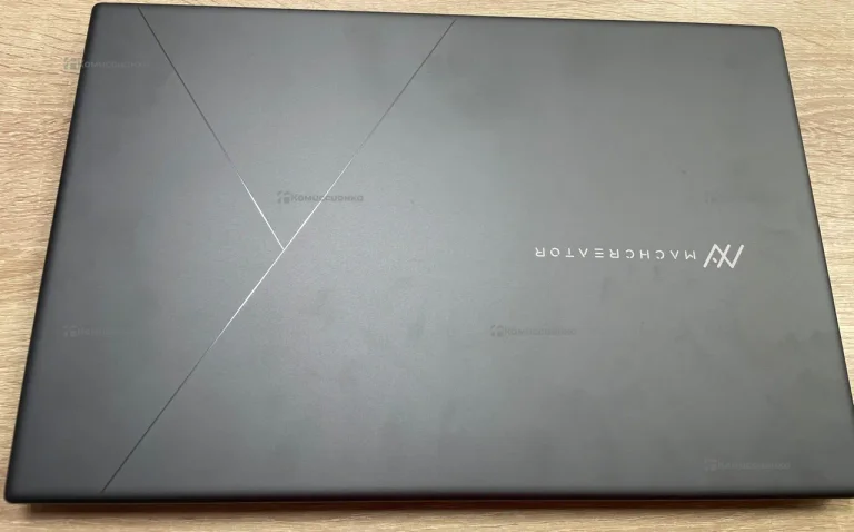 Ноутбук Machcreator one i3