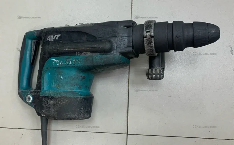 Перфоратор Makita HR5211c