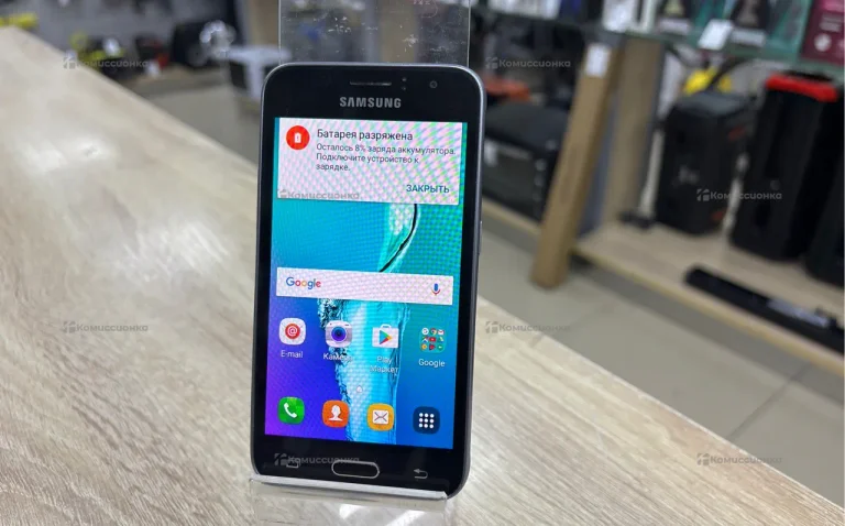 Samsung Galaxy J1 1/8 ГБ