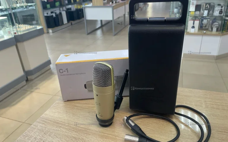 Микрофон Behringer