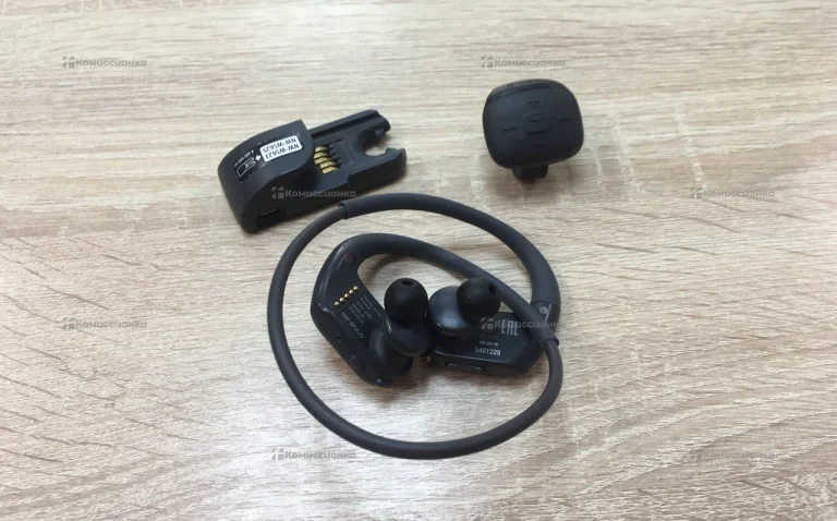 Наушники WALKMAN WS623