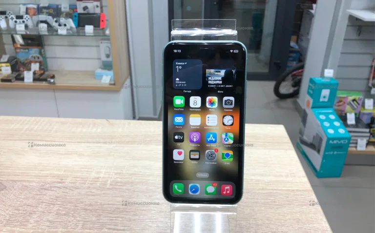 Apple iPhone 11 4/128 ГБ