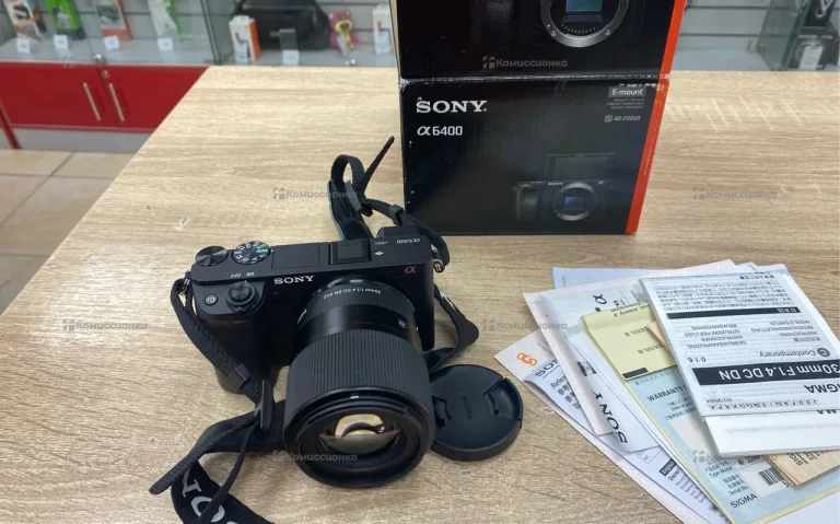 Фотоаппарат  Sony a6400 + объектив sigma 30mm