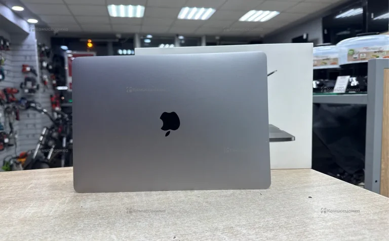 Ноутбук  MacBook Pro 13(2017)