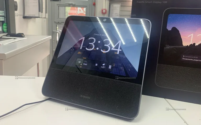 Умный дисплей Xiaomi с Алисой 10R