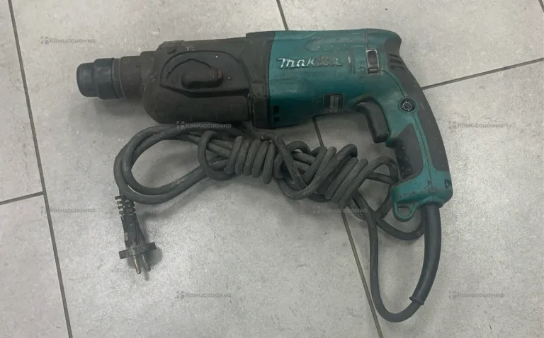 Перфоратор Makita HR2470