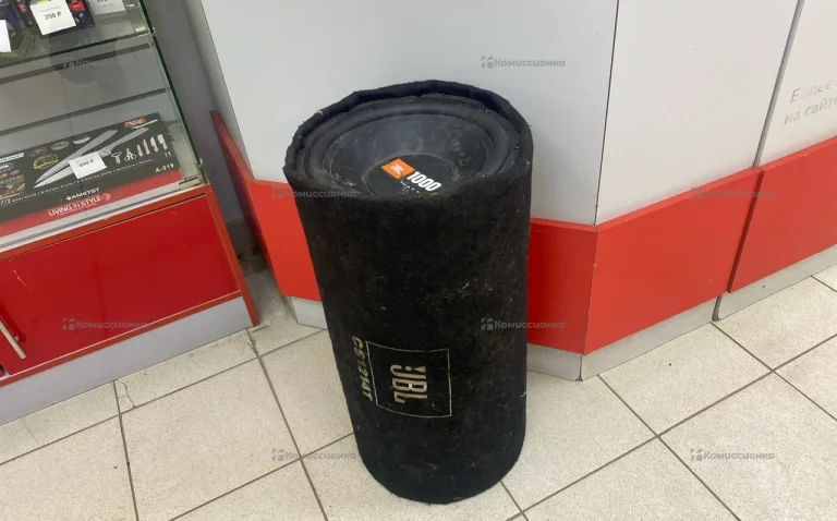 Сабвуфер  JBL CS1214 T